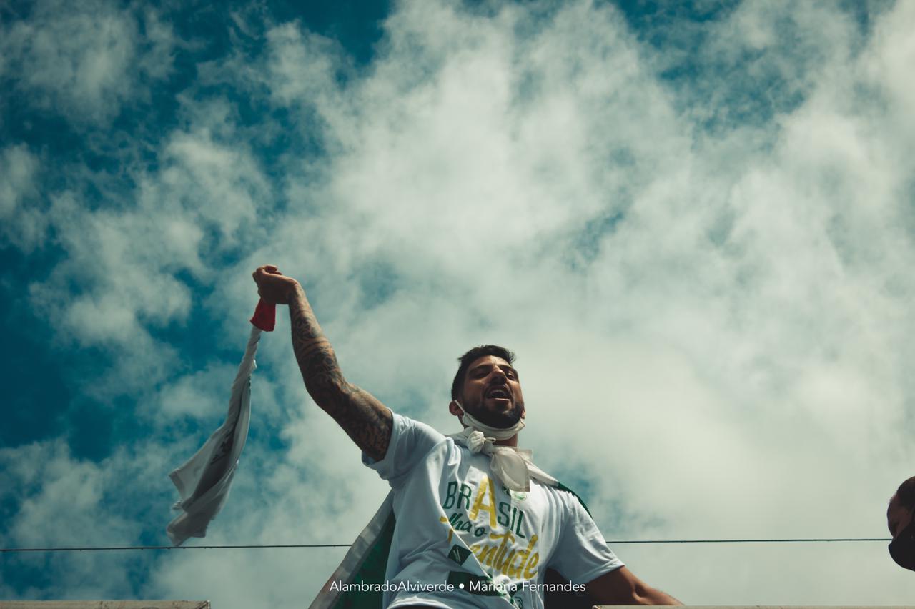 Camisa azul do Brasil deve relembrar camisa comemorativa de 1994